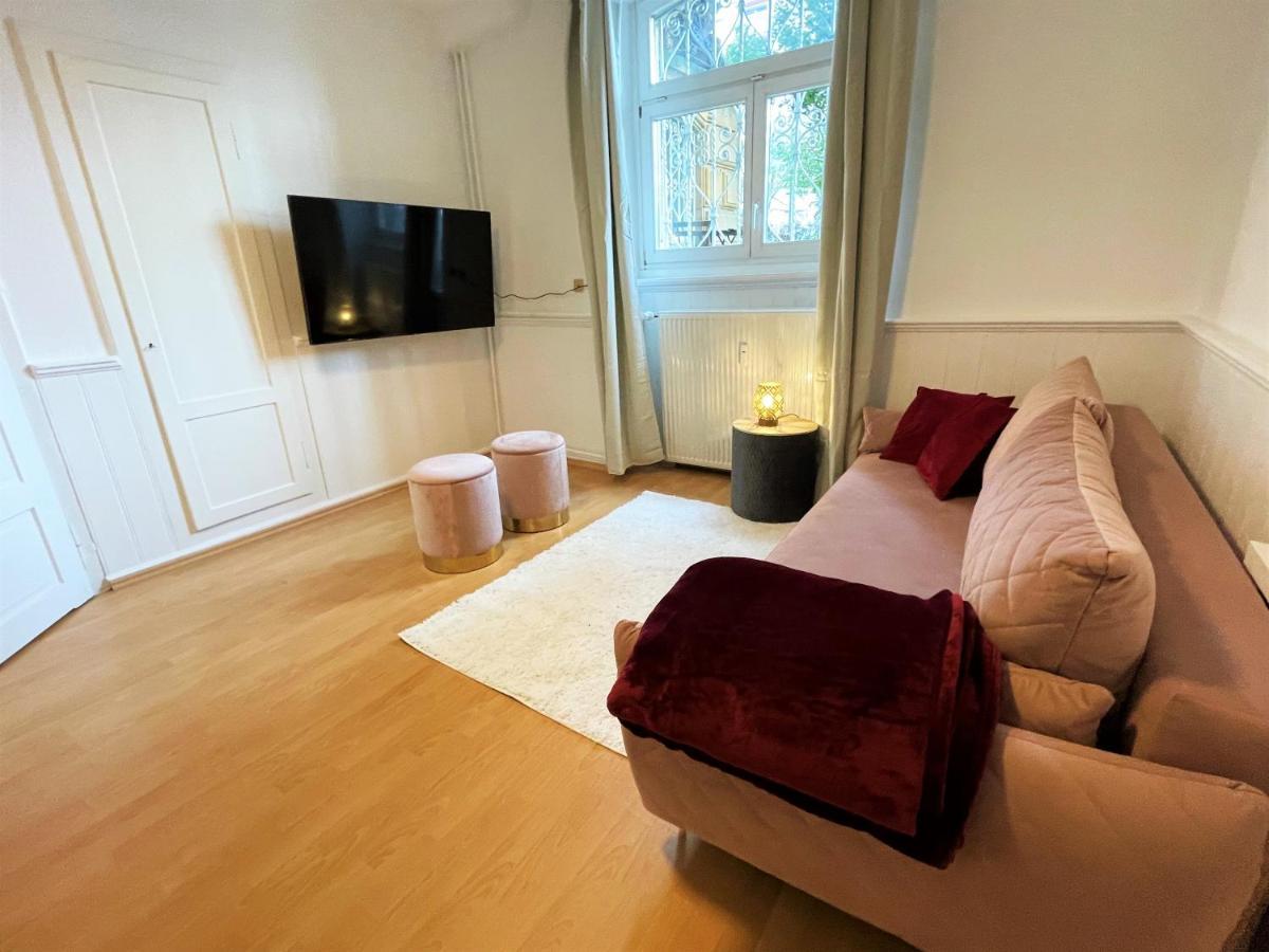 Urbansuites - Dein Zuhause In Wiesbaden Esterno foto